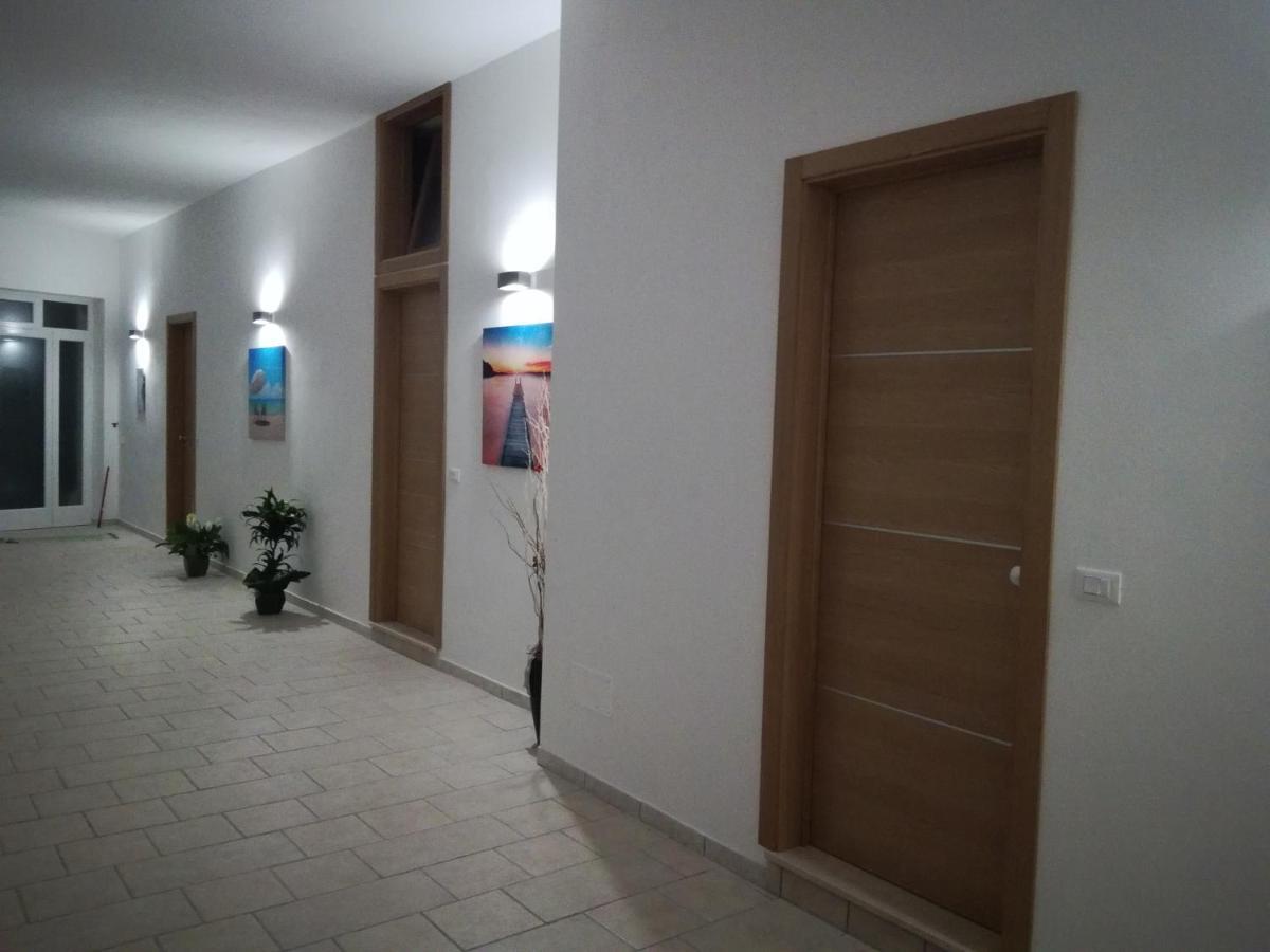 Carpentry Bed & Breakfast Uggiano La Chiesa Exterior photo